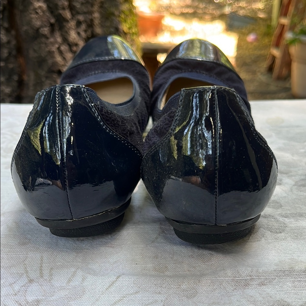 Croft & Barrow with Ortholite Dark Blue Ballet Flats with Patent Toe - Picture 4 of 12